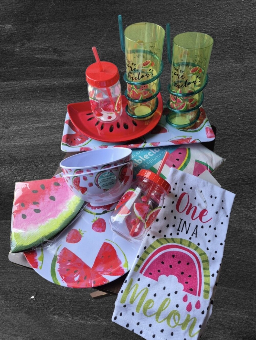 Watermelon Party Serveware 15 Pc Set -White, and Red & Green